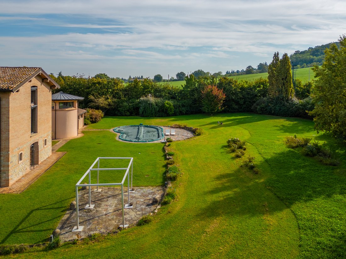 Villa in Quattro Castella, Emilia-Romagna, Italy 5 - 17669622