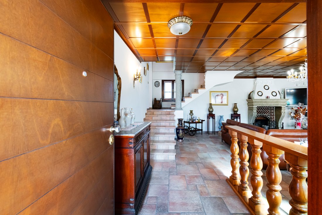 Villa in Robecchetto con Induno, Lombardy, Italy 5 - 17669567