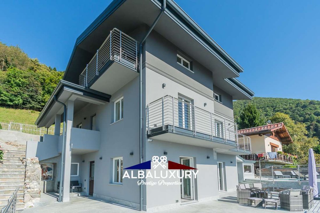 Villa in Casargo, Lombardy, Italy 4 - 17672602