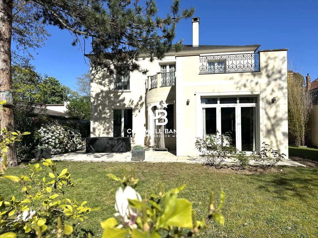 House in Le Vésinet, Ile-de-France, France 4 - 17669789