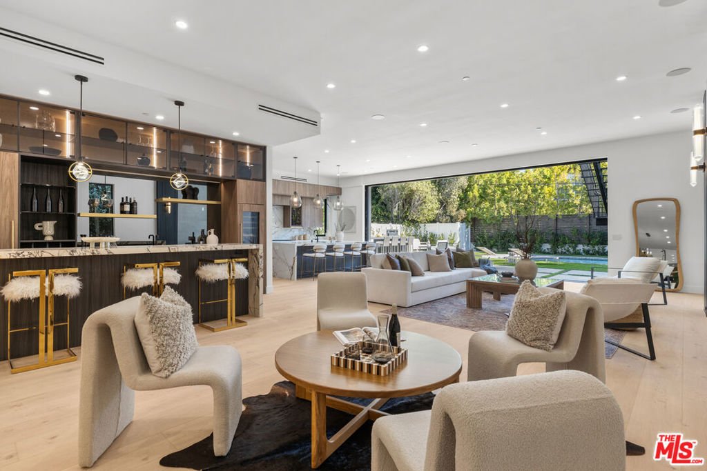 House in Los Angeles, California, United States 4 - 17673213