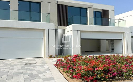 Villa in Dubai, Dubai, United Arab Emirates 1