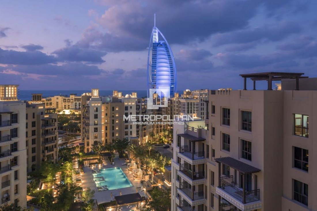 Apartment in Umm Suqeim, Dubai, United Arab Emirates 3 - 15270507
