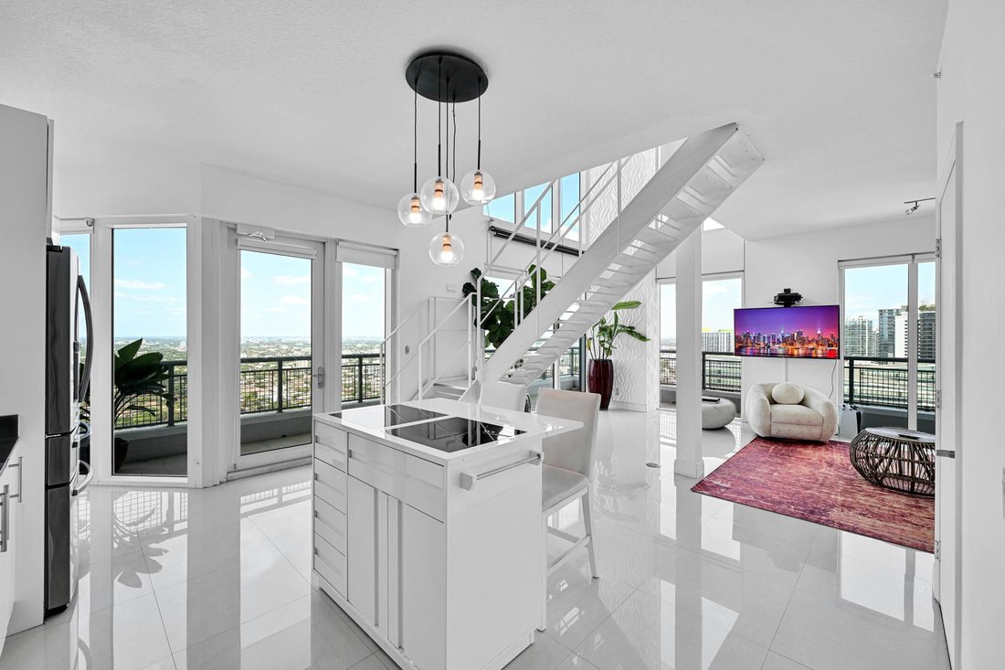 Condo in Miami, Florida, United States 1 - 17671176