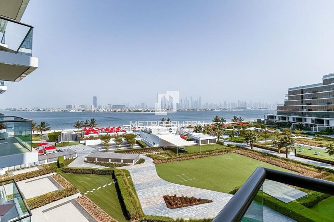 Apartment in Palm Jumeirah, Dubai, United Arab Emirates 1 - 15776409