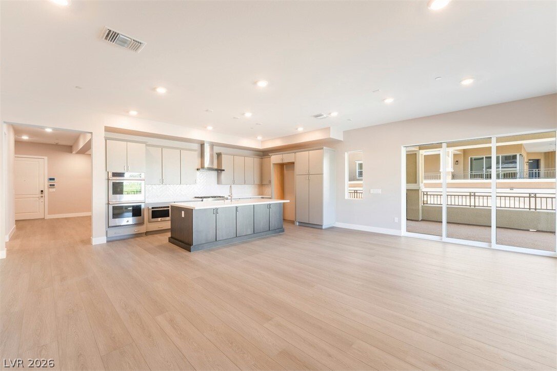 Condo in Las Vegas, Nevada, United States 4 - 17672305