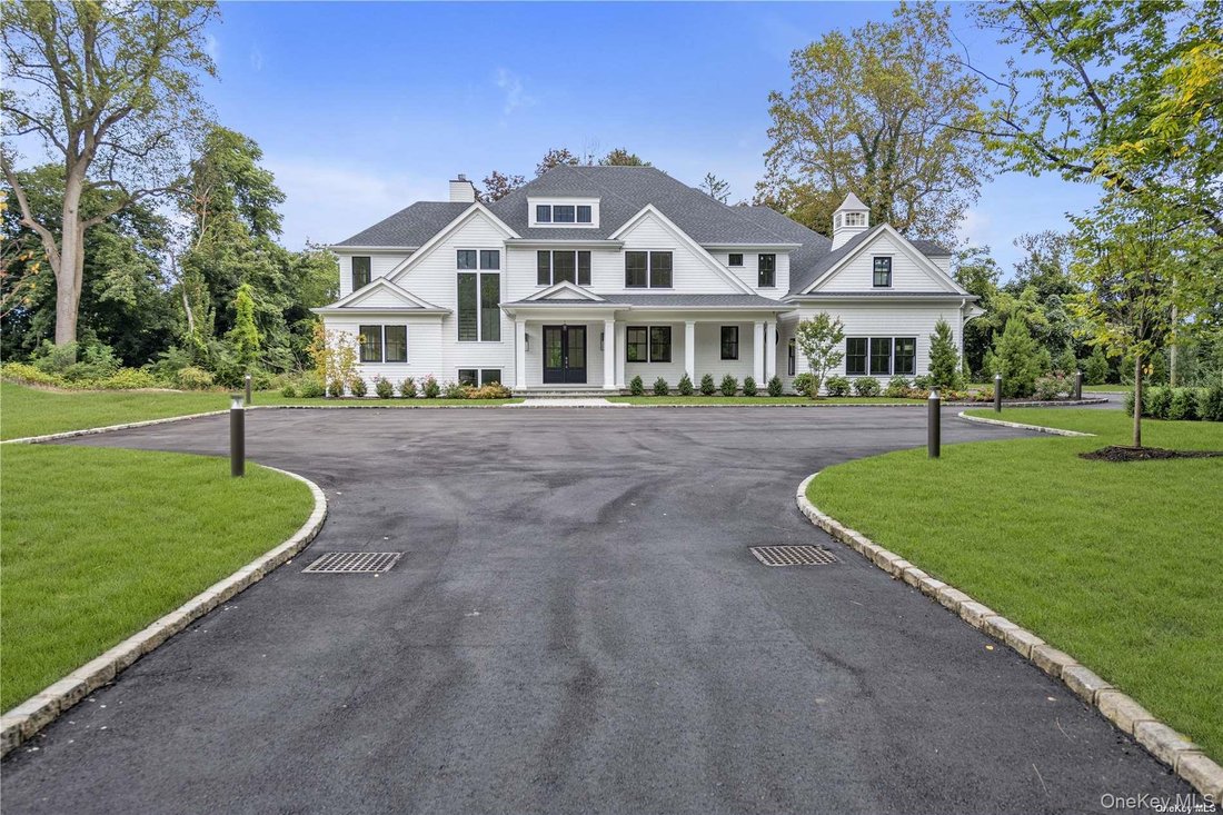 House in Port Washington, New York, United States 2 - 17670972