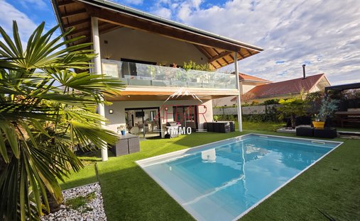 House in Nord, Reignier-Esery, France 1