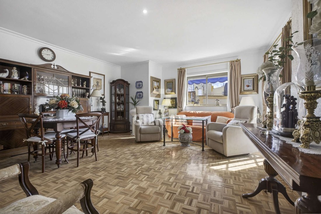 Apartment in Casco Antiguo, Seville, Spain 3 - 17669862