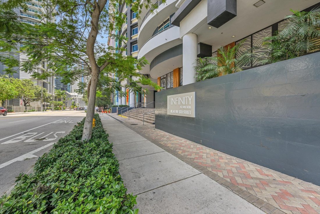 Condo in Miami, Florida, United States 3 - 17671176