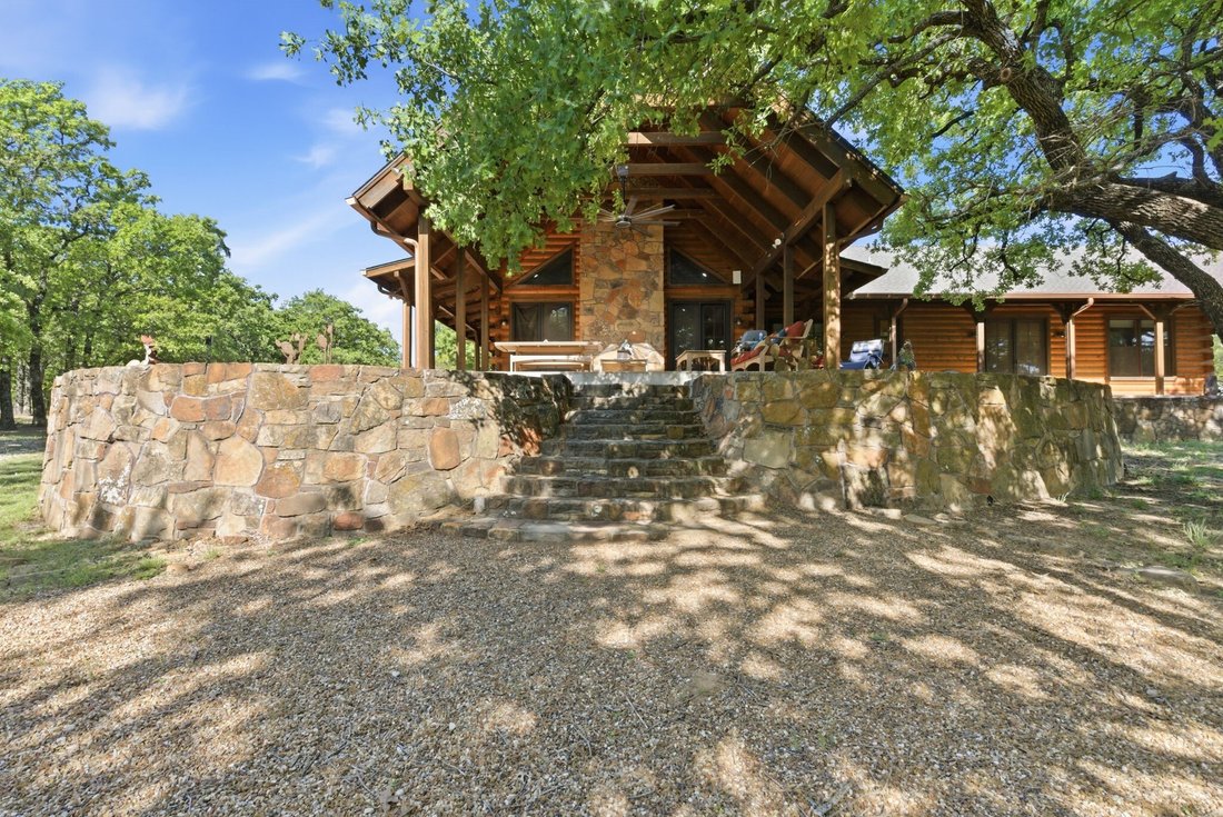 Farm Ranch in Forestburg, Texas, United States 2 - 17674281