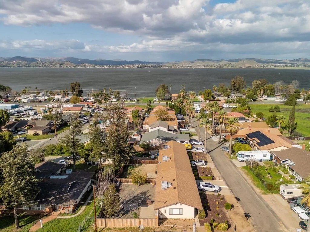 Condo in Lake Elsinore, California, United States 3 - 17673549