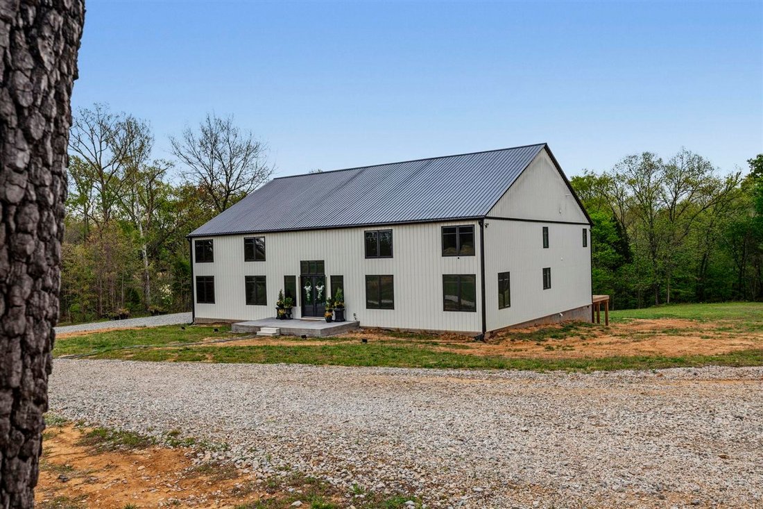 Farm Ranch in Russellville, Kentucky, United States 3 - 17674356