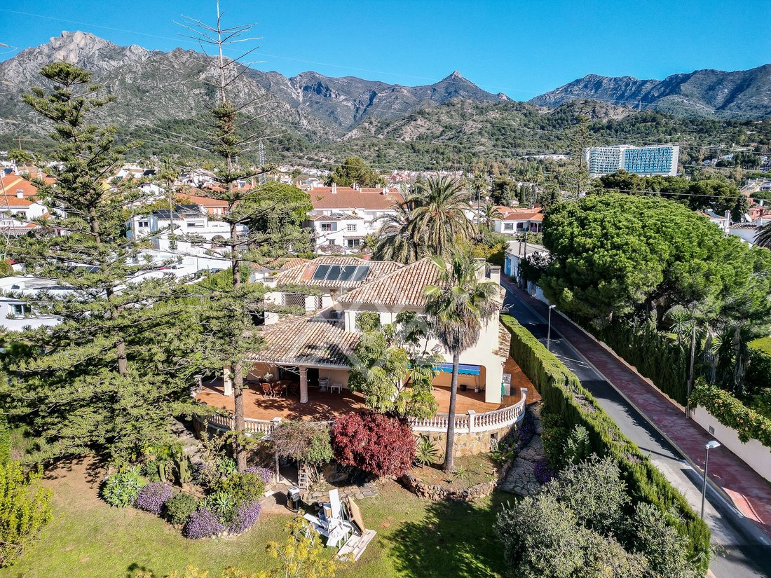 Villa in Marbella, Andalusia, Spain 1 - 17674059
