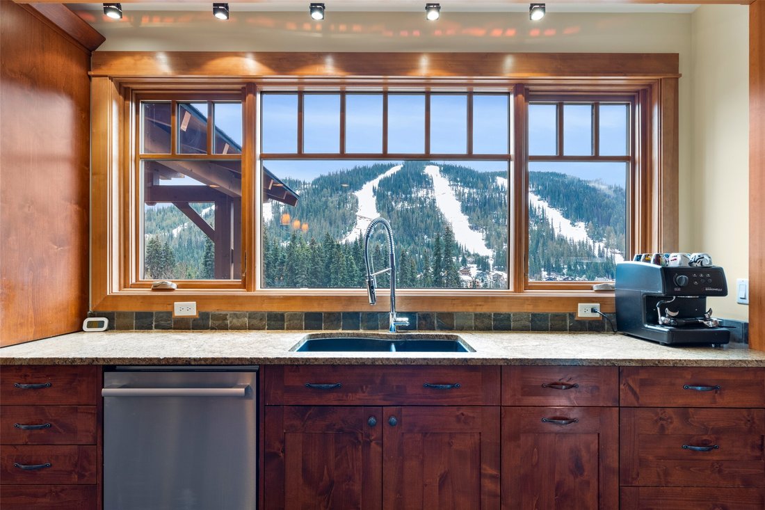 House in Sun Peaks, British Columbia, Canada 5 - 17674224