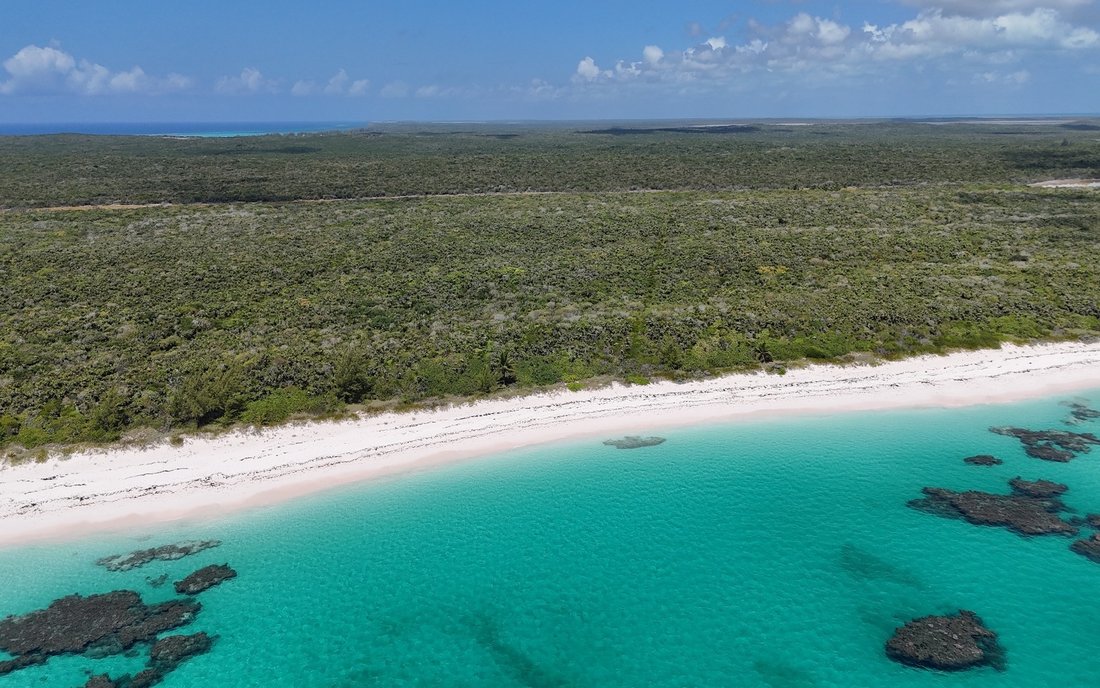 Land in Port Howe, Cat Island, The Bahamas 4 - 17670540