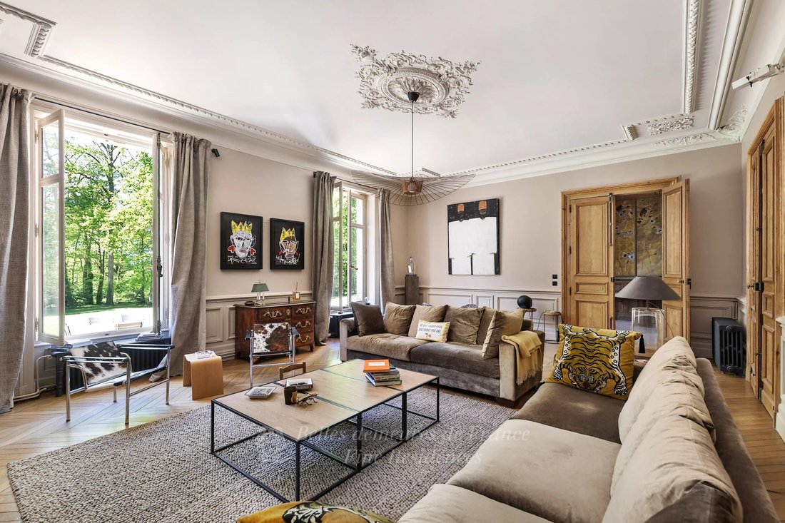 Région Du Berry Un élégant Manoir Dans Bourges, Centre Val De Loire ...