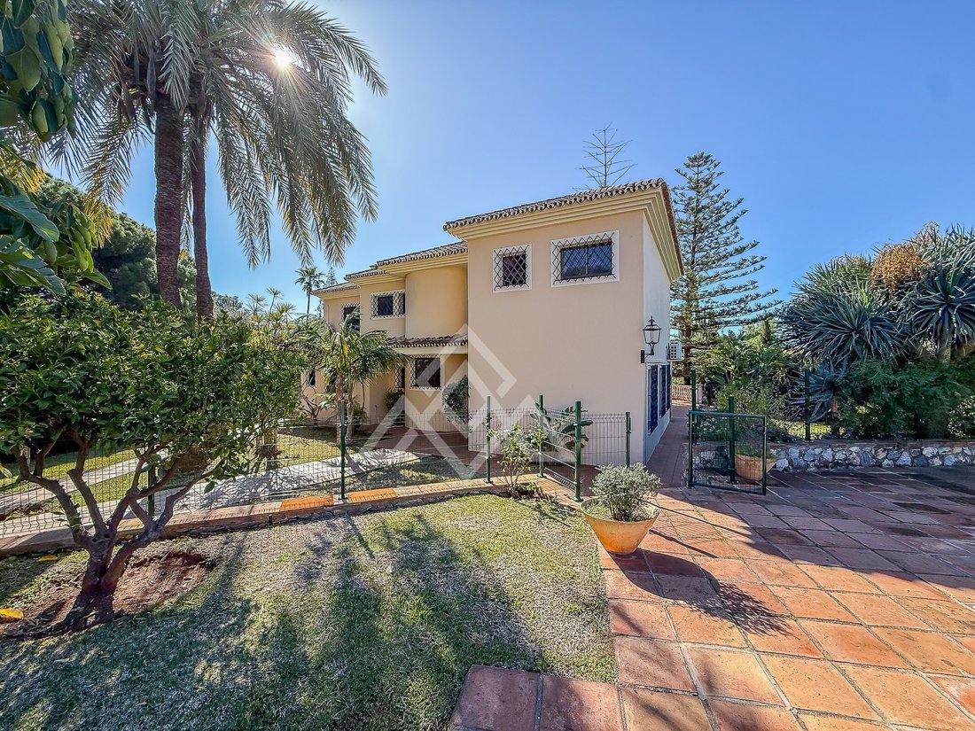 Villa in Marbella, Andalusia, Spain 3 - 17674059