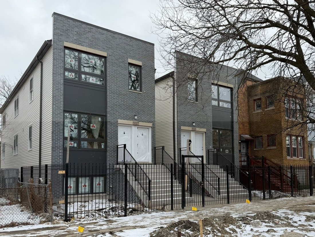 Chicago, Illinois, United States 1 - 17672942