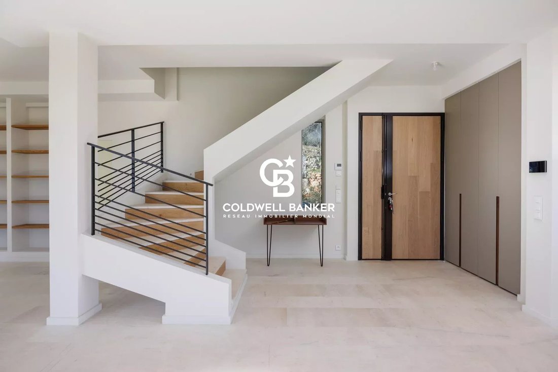 Estate in Plan de Noves, Vence, France 2 - 15313772