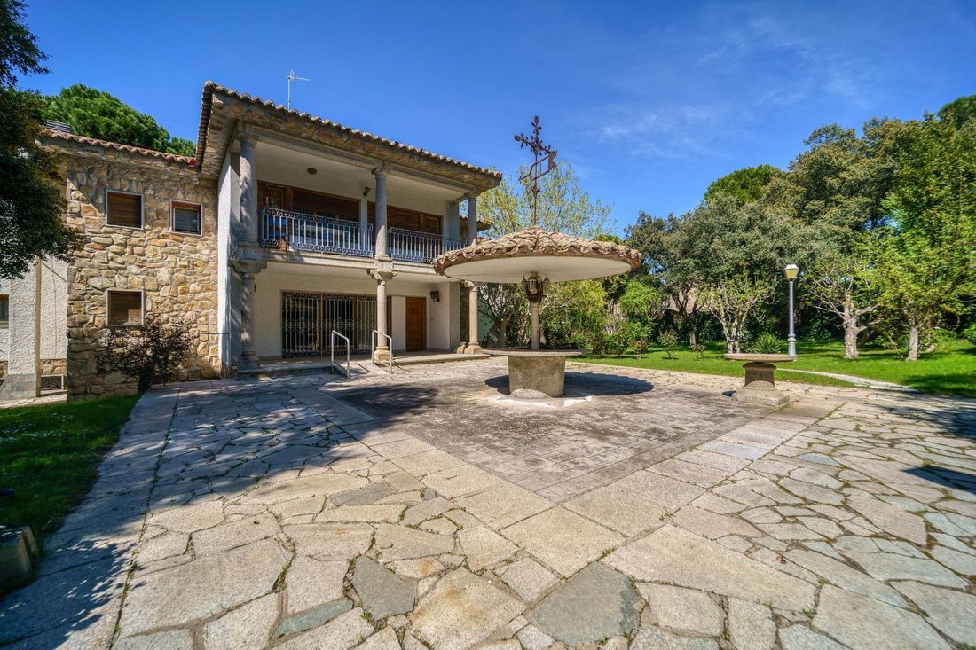 Villa in Pozuelo de Alarcon, Comunidad de Madrid, Spain 5 - 17673872