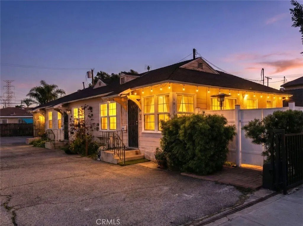 Condo in Los Angeles, California, United States 1 - 17042666