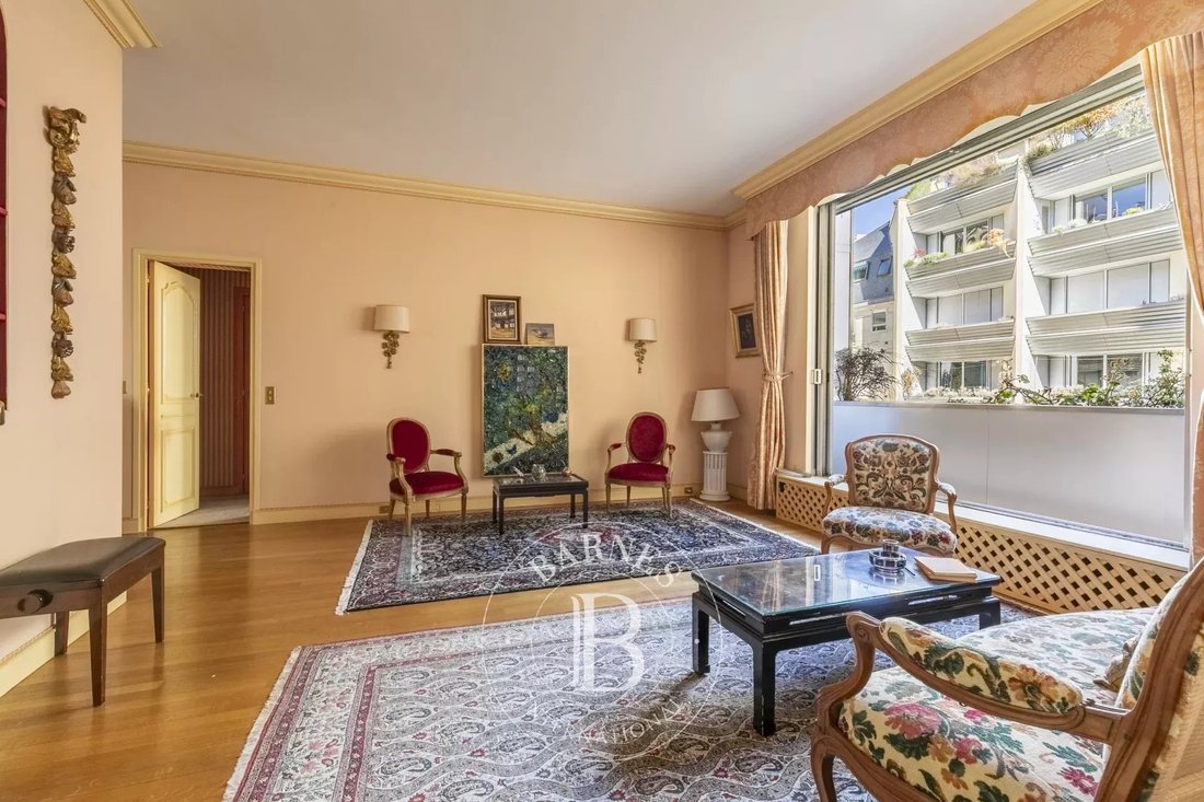 Apartment in Paris 6e Arrondissement, Paris, France 3 - 17673945