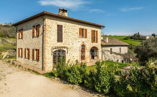 Maisons de campagne à Collazzone, Ombrie, Italie 1