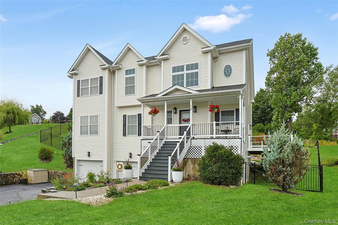 House in Monroe, New York, United States 3 - 17670515