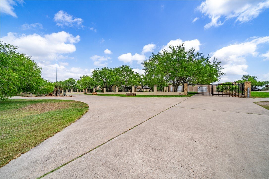 Farm Ranch in Robstown, Texas, United States 3 - 17671772