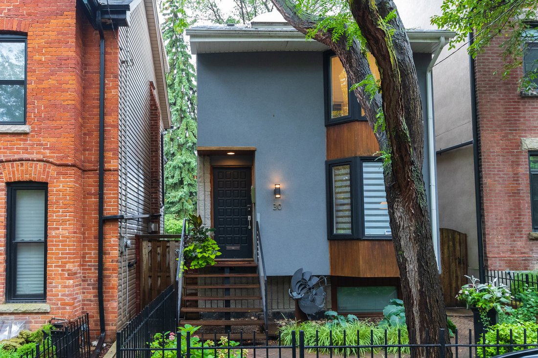 House in Toronto, Ontario, Canada 2 - 17672058