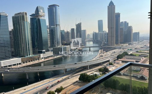 Apartment in Business Bay, Dubai, United Arab Emirates 1