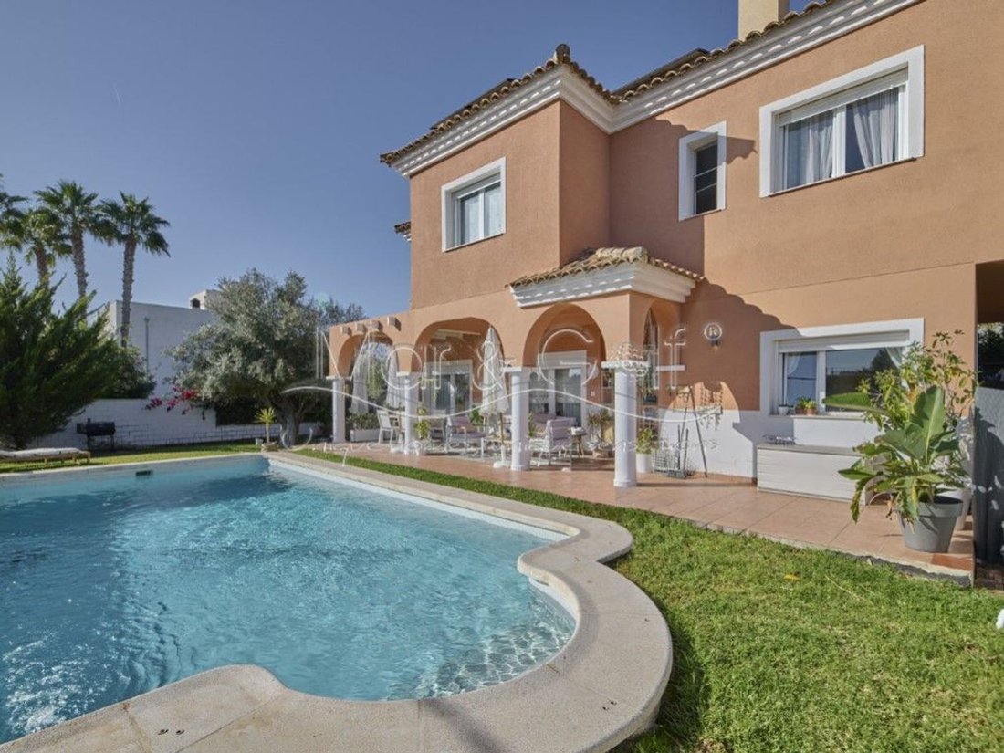 Chalet in San Juan de Alicante, Valencian Community, Spain 1 - 17670138
