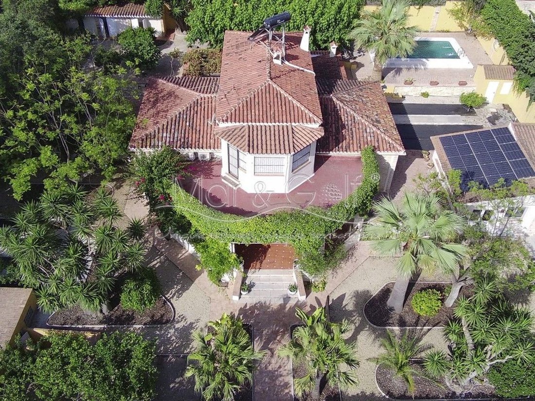 Chalet in Alicante, Valencian Community, Spain 1 - 17670505