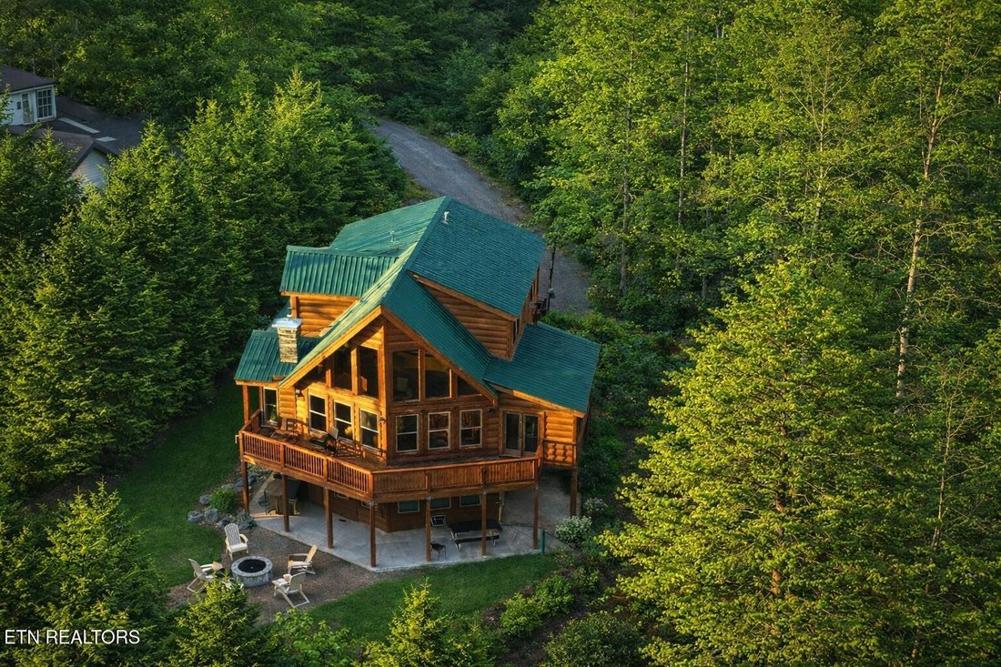 House in Pigeon Forge, Tennessee, United States 1 - 17062472