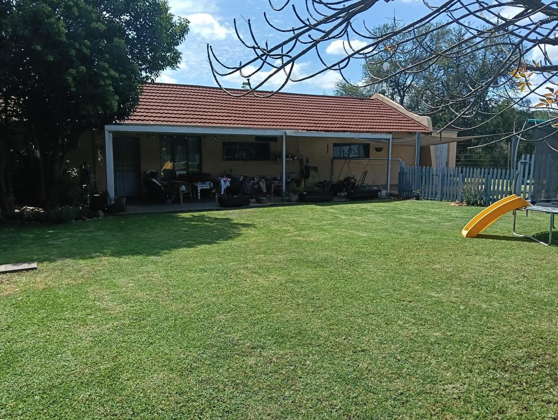 Estate in Pretoria, Gauteng, South Africa 5 - 17671800