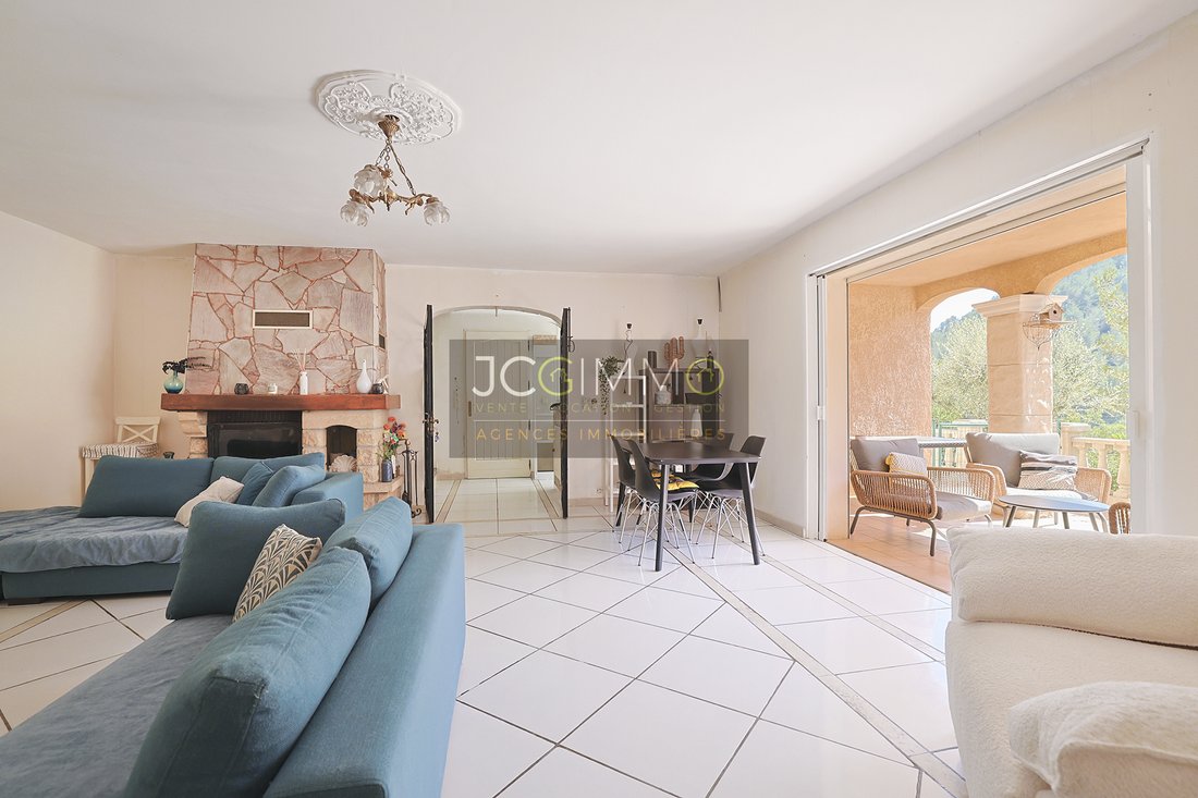 House in Solliès-Toucas, Provence-Alpes-Côte d'Azur, France 5 - 17673139