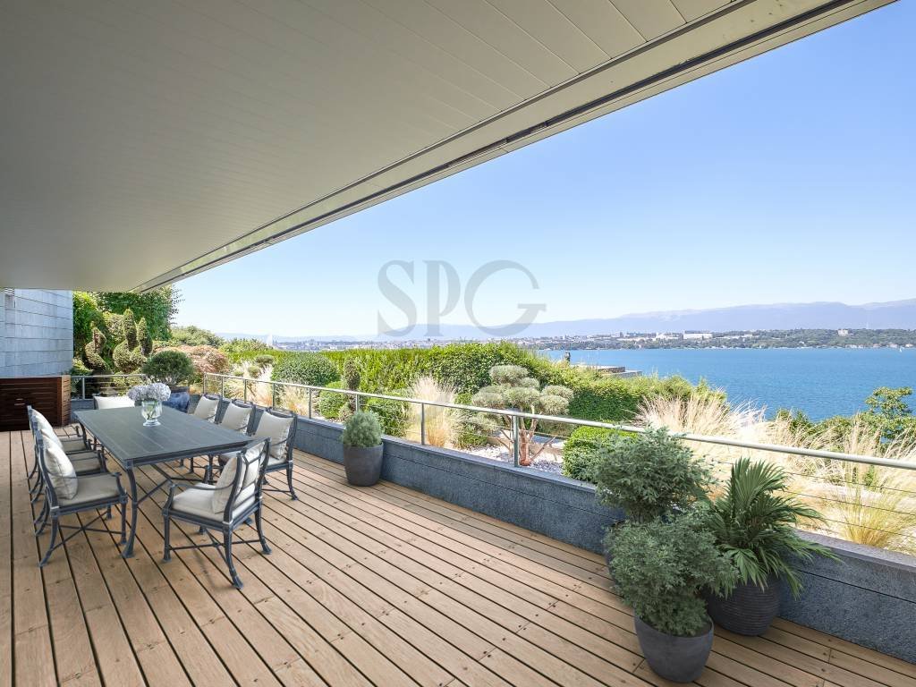 Exceptional Apartment With Panoramic Vviews