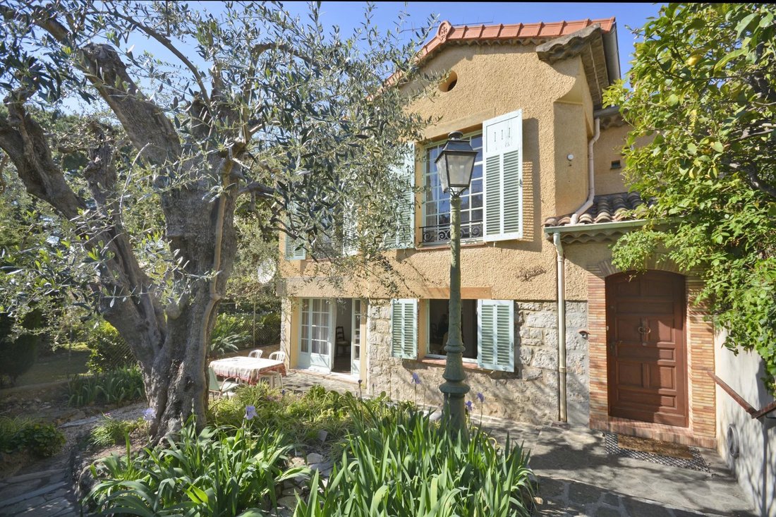 Villa in Cannes, Provence-Alpes-Côte d'Azur, France 2 - 17670038