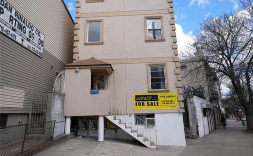 House in New York, New York, United States 1