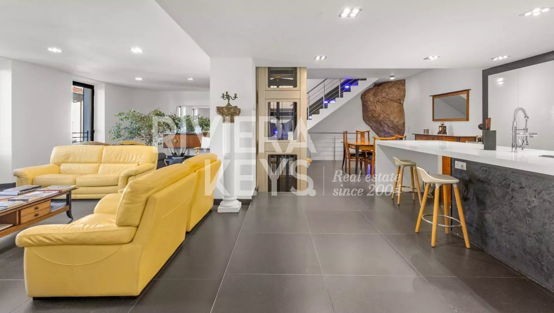 Townhouse in Broussailles, Cannes, France 2 - 16735649