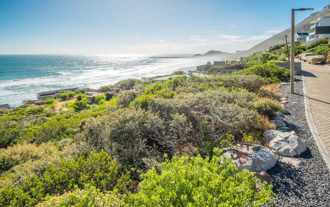 Land in Misty Cliffs, Cape Town, South Africa 1 - 17671803
