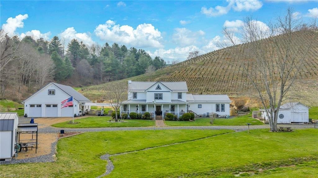 House in Lansing, North Carolina, United States 2 - 17673282