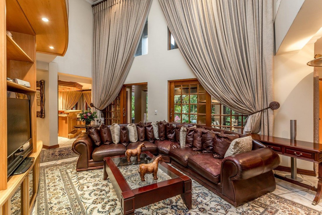 House in Broadacres, Gauteng, South Africa 2 - 17671797