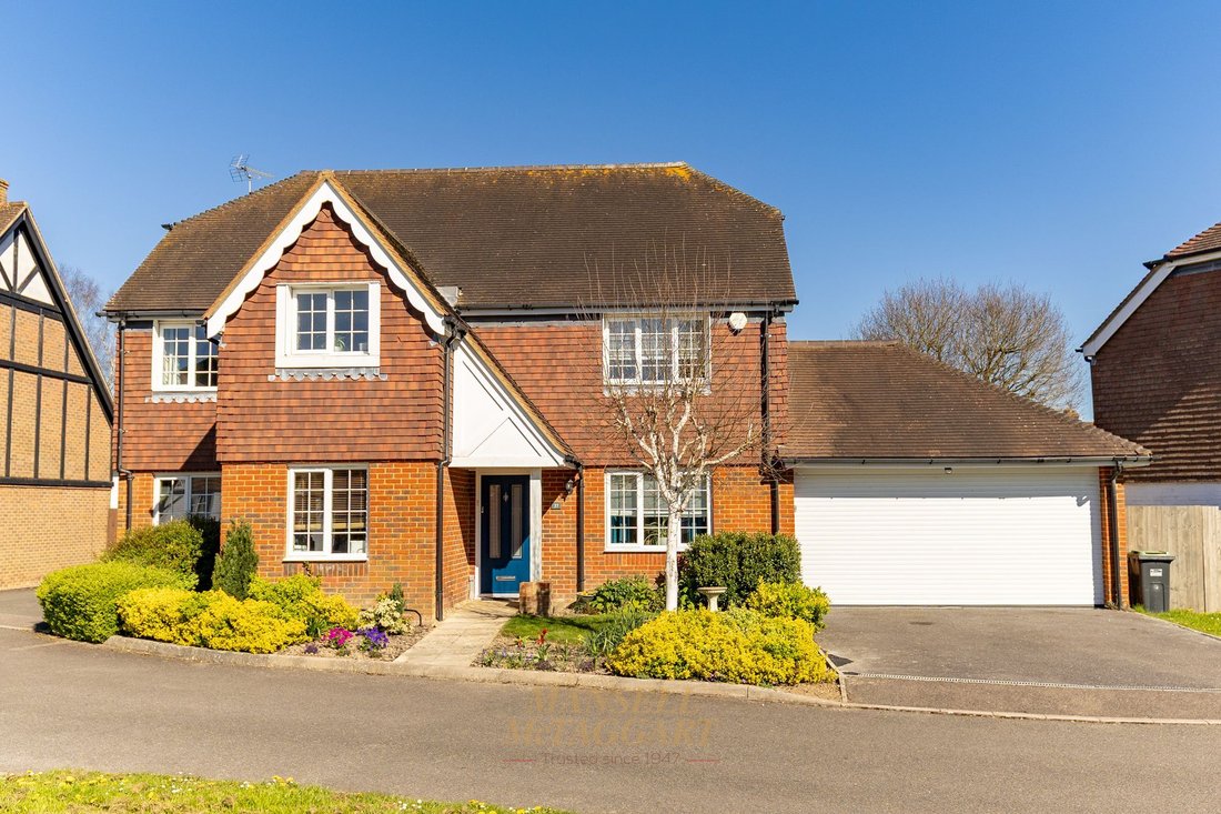 House in Pease Pottage, Copthorne, England 1 - 17671438