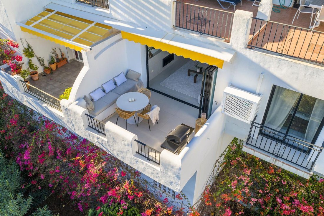 Apartment in La Quinta, Benahavis, Andalusia 1 - 17676151