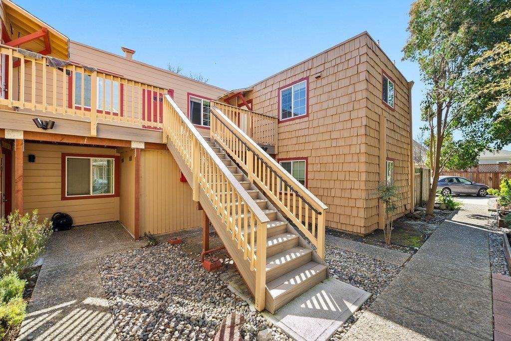 Santa Cruz, California, United States 1 - 17676069