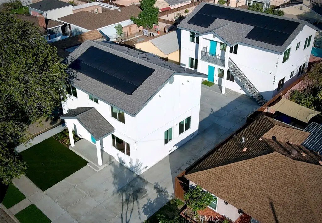 Lakewood, California, United States 1 - 16767260