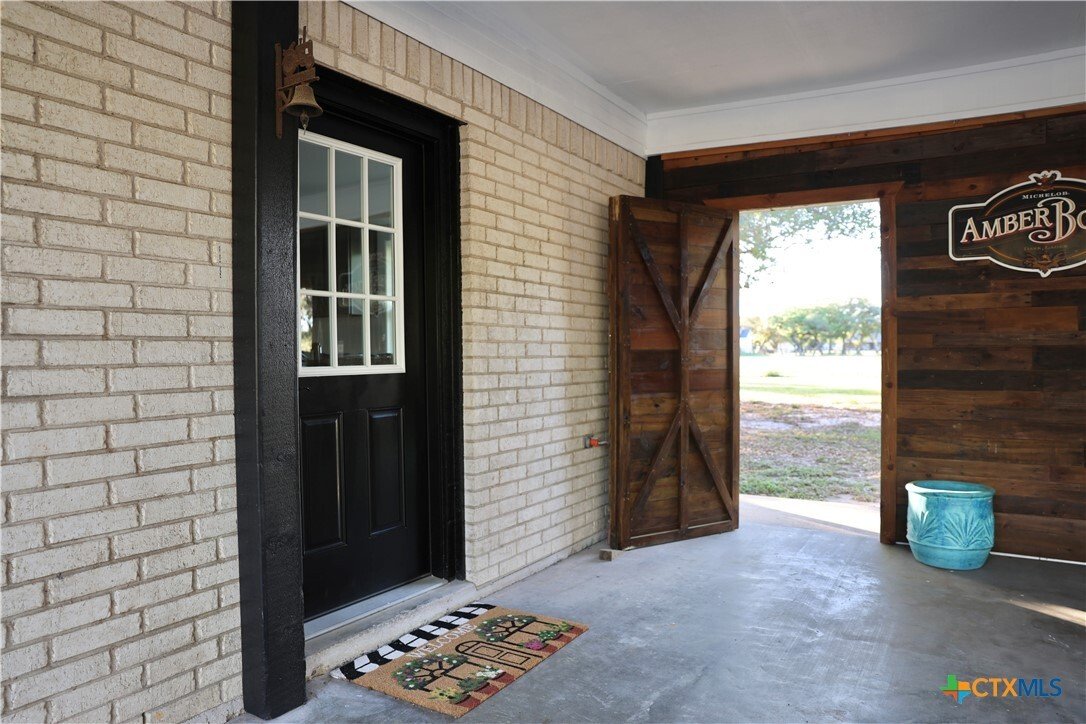 House in Inez, Texas, United States 5 - 17545846