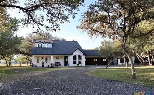 House in Inez, Texas, United States 1